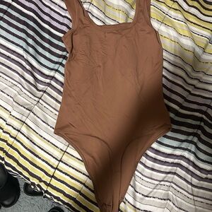 House of Harlow 1960 Tan Garment